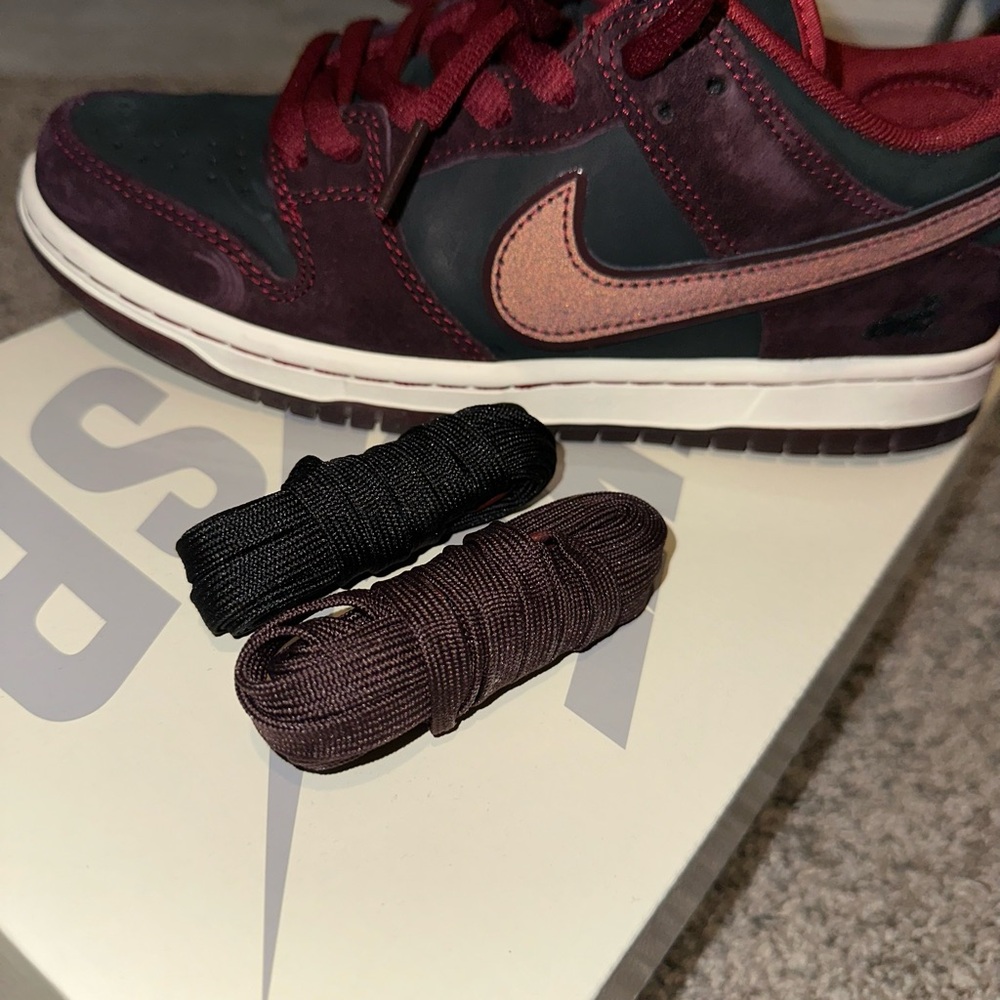 Nike SB Dunk Low Pro QS in Mahogany and Dark Beetroot